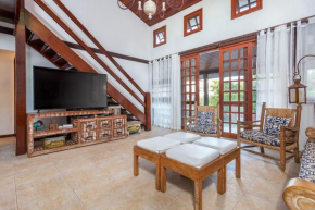 AMPLA CASA 4 SUÍTES - AR CONDiCIONADO, WI FI, TV, CHURRASQUEIRA
